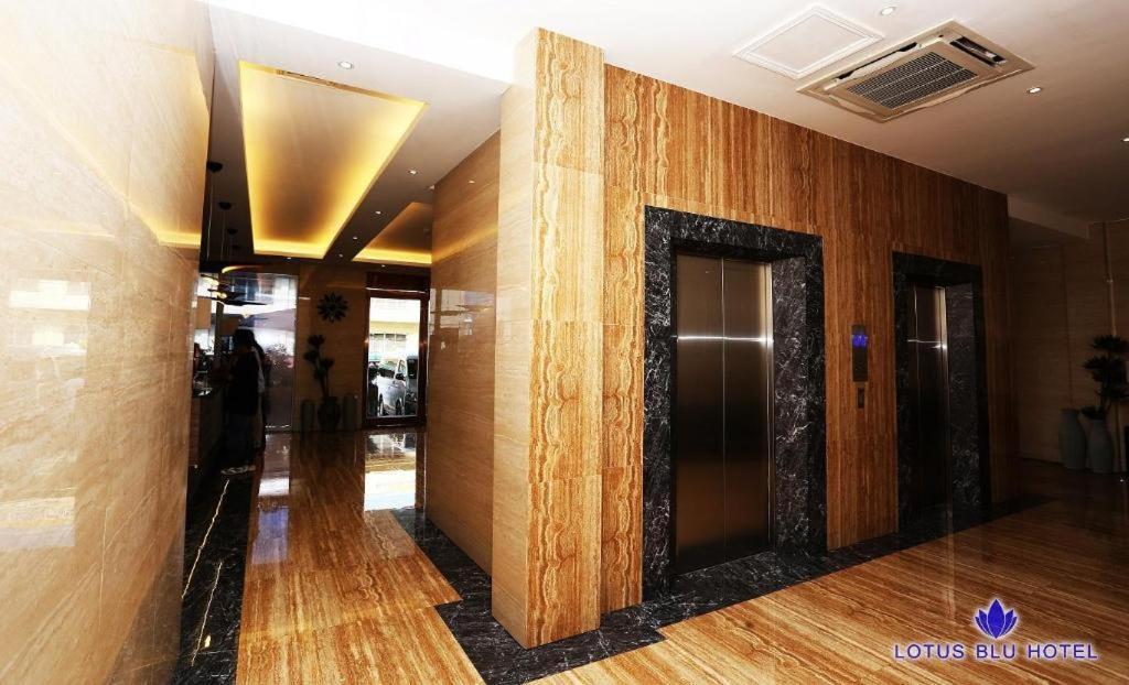 ロータス ブルー ホテル レガスピ エクステリア 写真